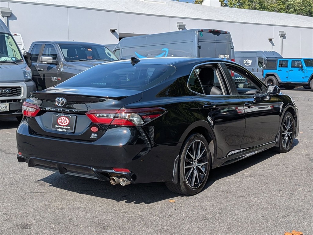 2023 Toyota Camry SE photo 3