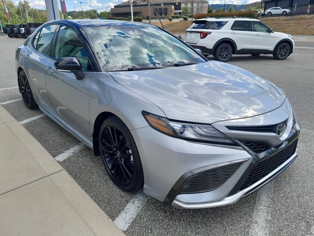 2021 Toyota Camry XSE photo 3