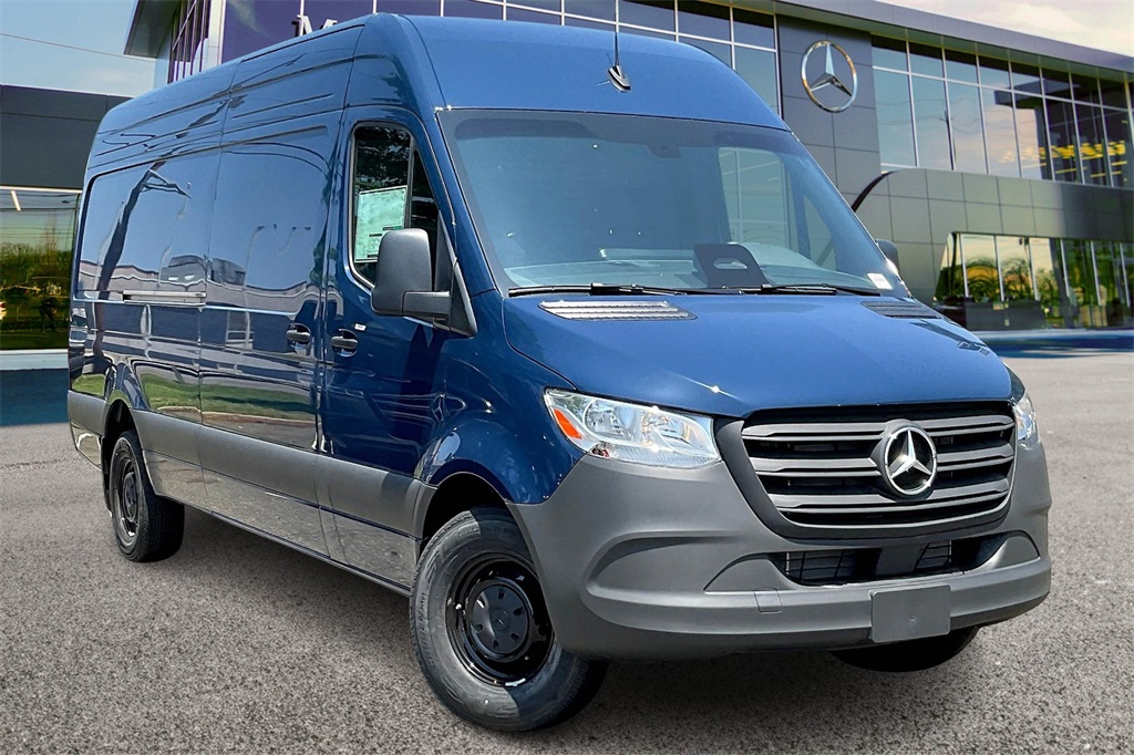 2025 Mercedes-Benz Sprinter Cargo Van Base's photo