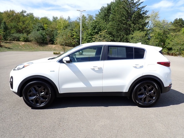 2022 Kia Sportage LX photo 2