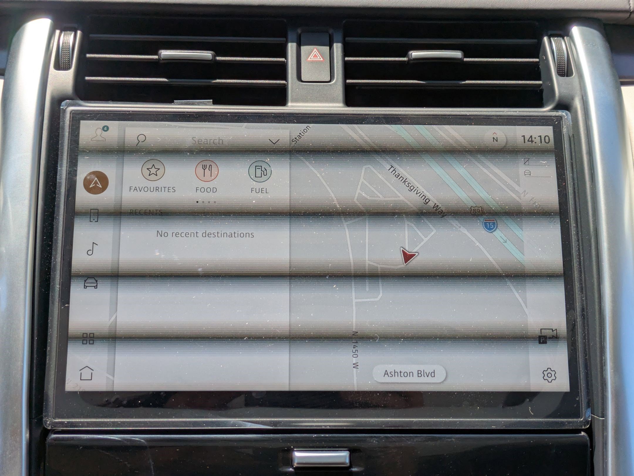2025 Land Rover Discovery Metropolitan Edition photo 11