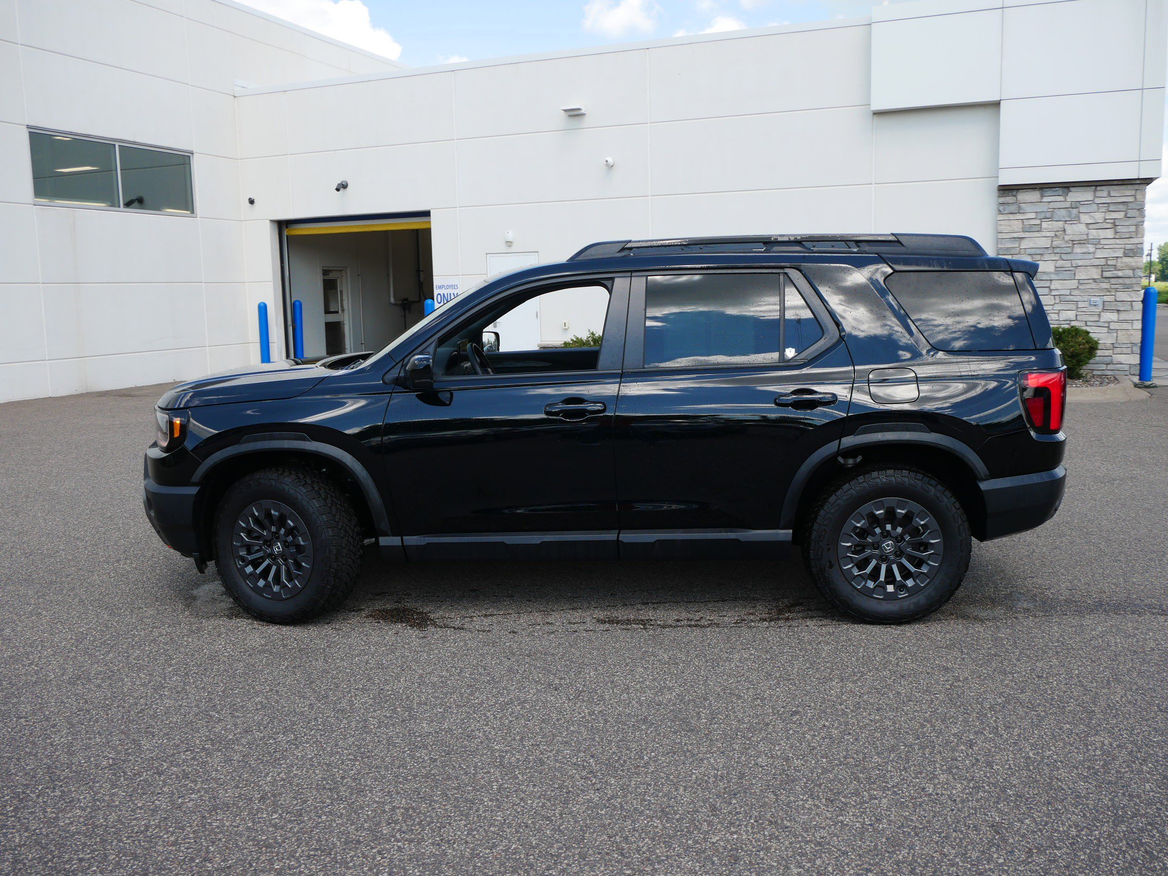 Certified 2026 Honda Passport TrailSport with VIN 5FNYF9H51TB006630 for sale in Coon Rapids, Minnesota