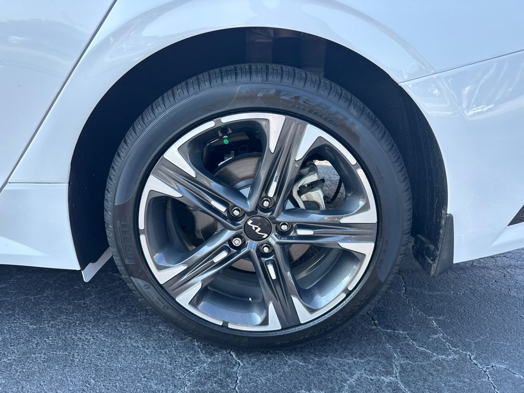 2022 Kia K5 EX photo 17
