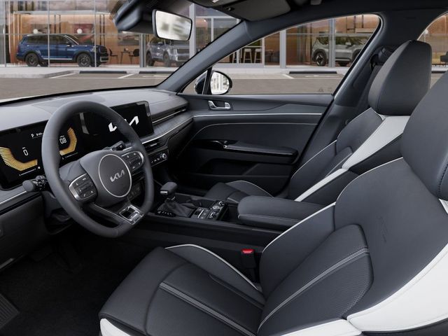 2025 Kia K5 GT-Line photo 15