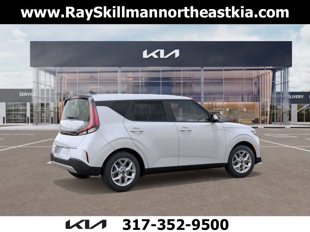 2025 Kia Soul LX photo 4