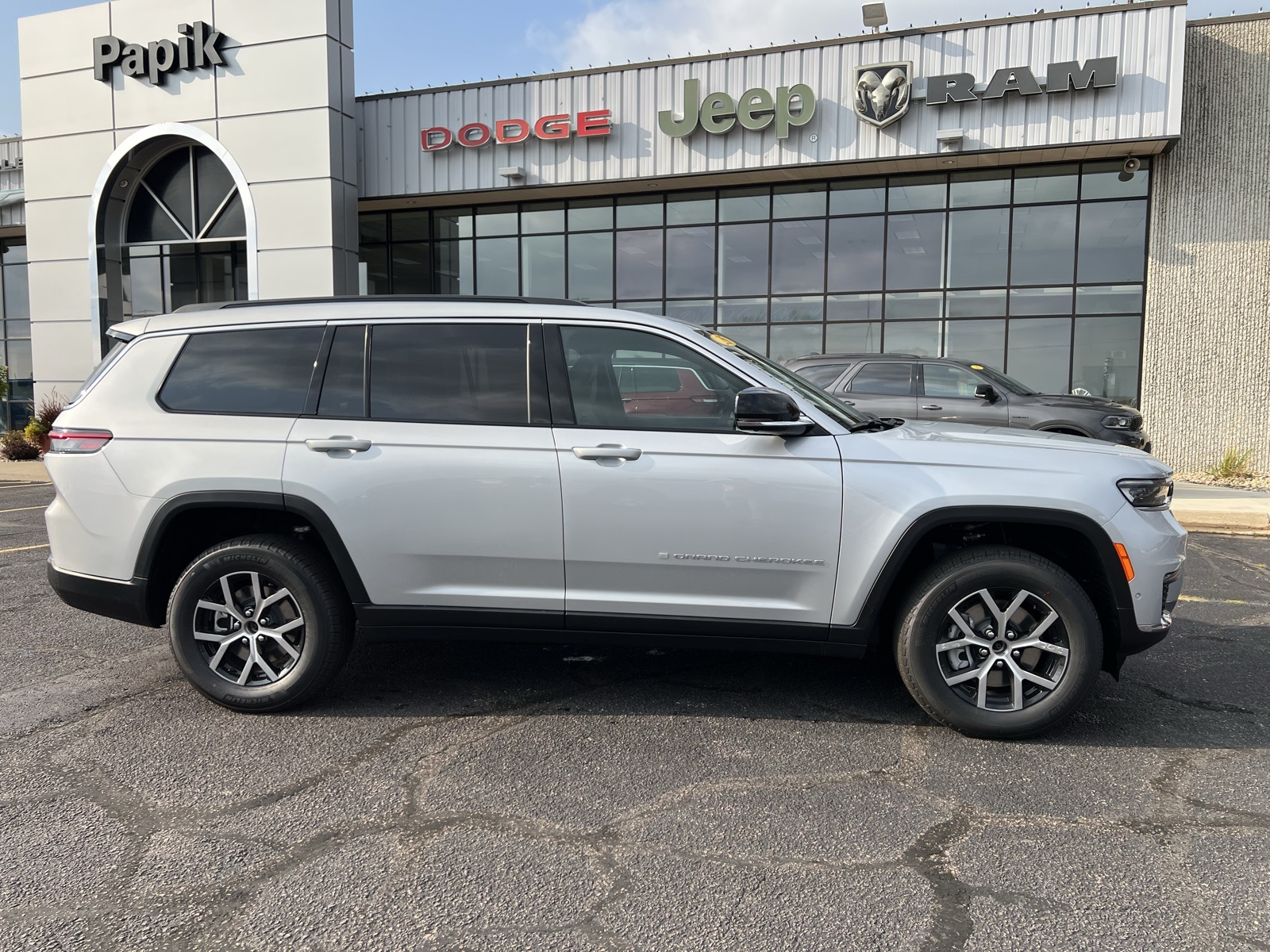 2025 Jeep Grand Cherokee L Limited's photo