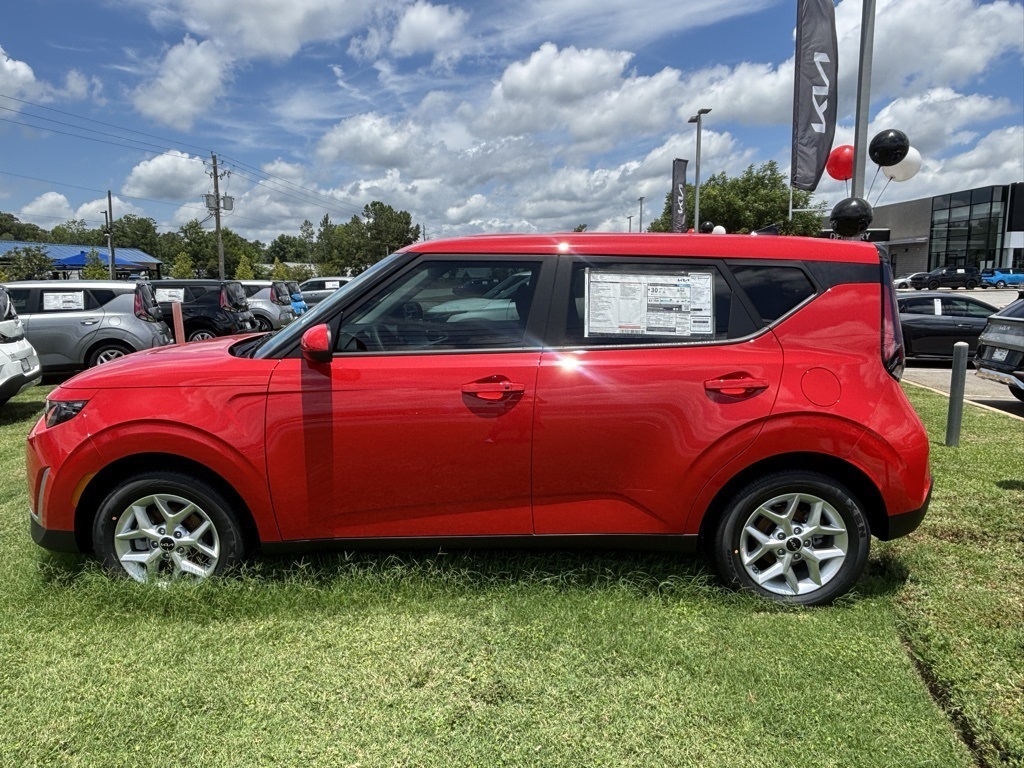 2025 Kia Soul LX S photo 4