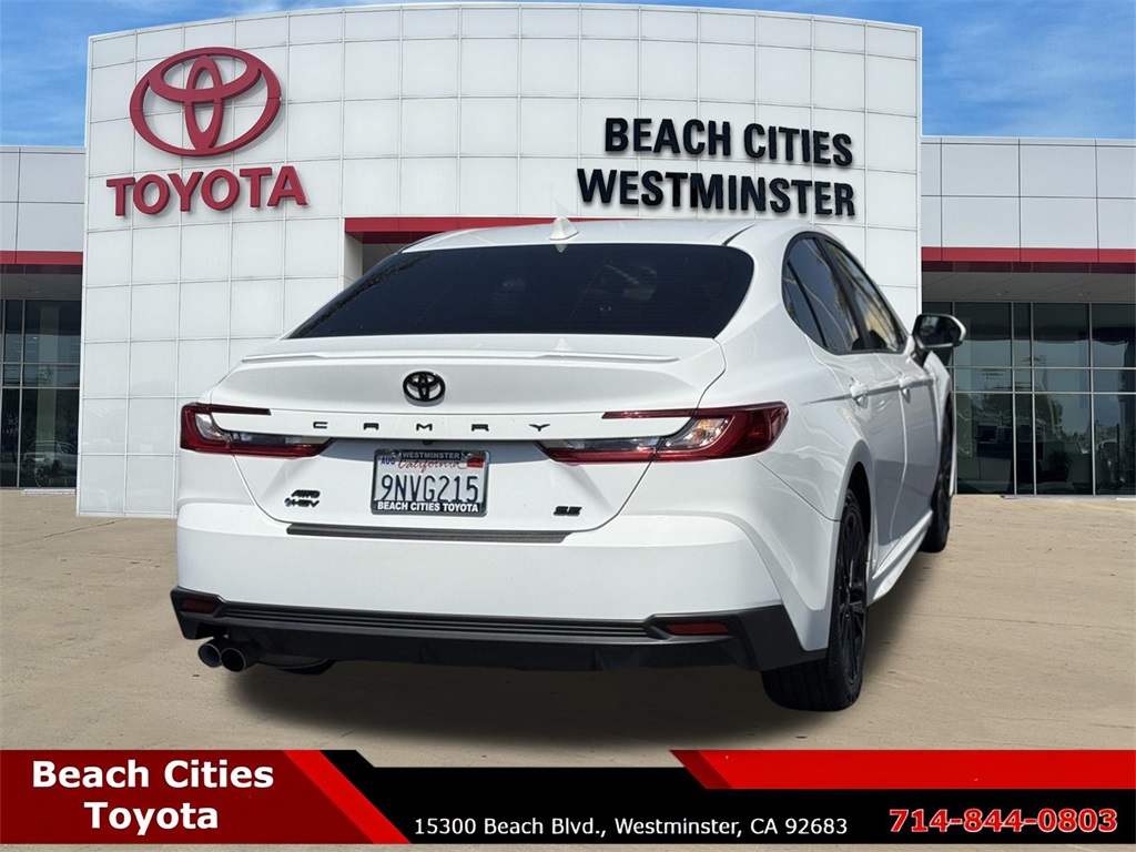 2025 Toyota Camry SE photo 9