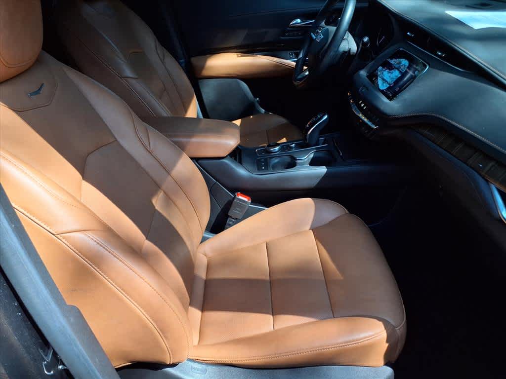 2022 Cadillac XT4 Premium Luxury photo 9
