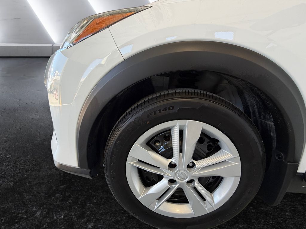 2024 Nissan Kicks S photo 23