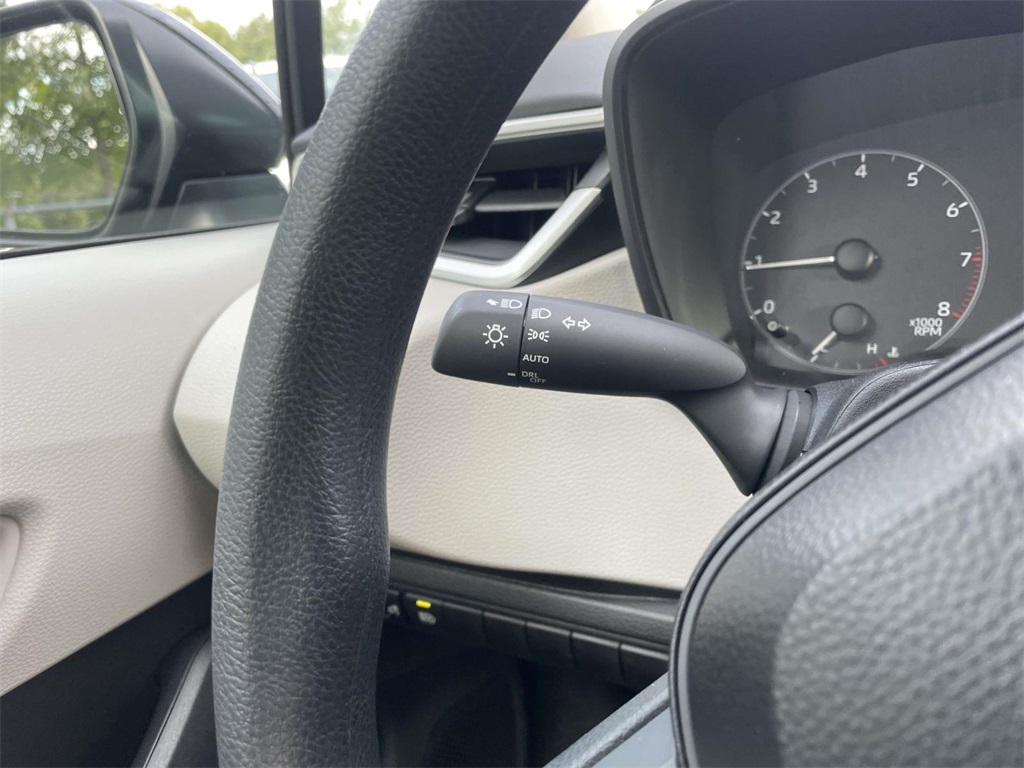 2025 Toyota Corolla LE photo 22