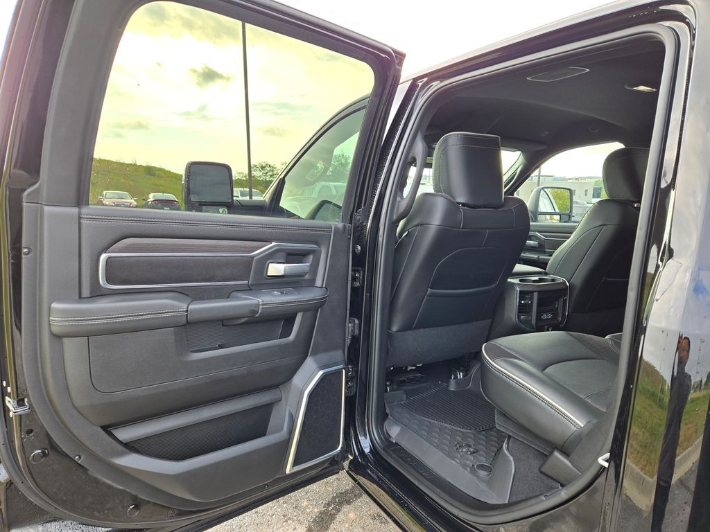 2025 Ram 2500 Laramie photo 23