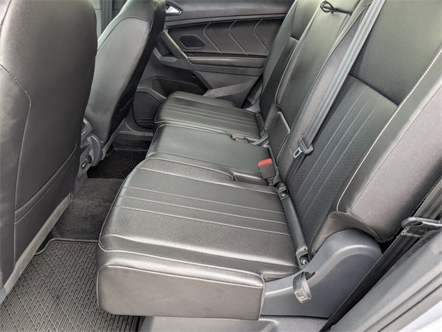 2024 Volkswagen Tiguan SE R-Line Black photo 26