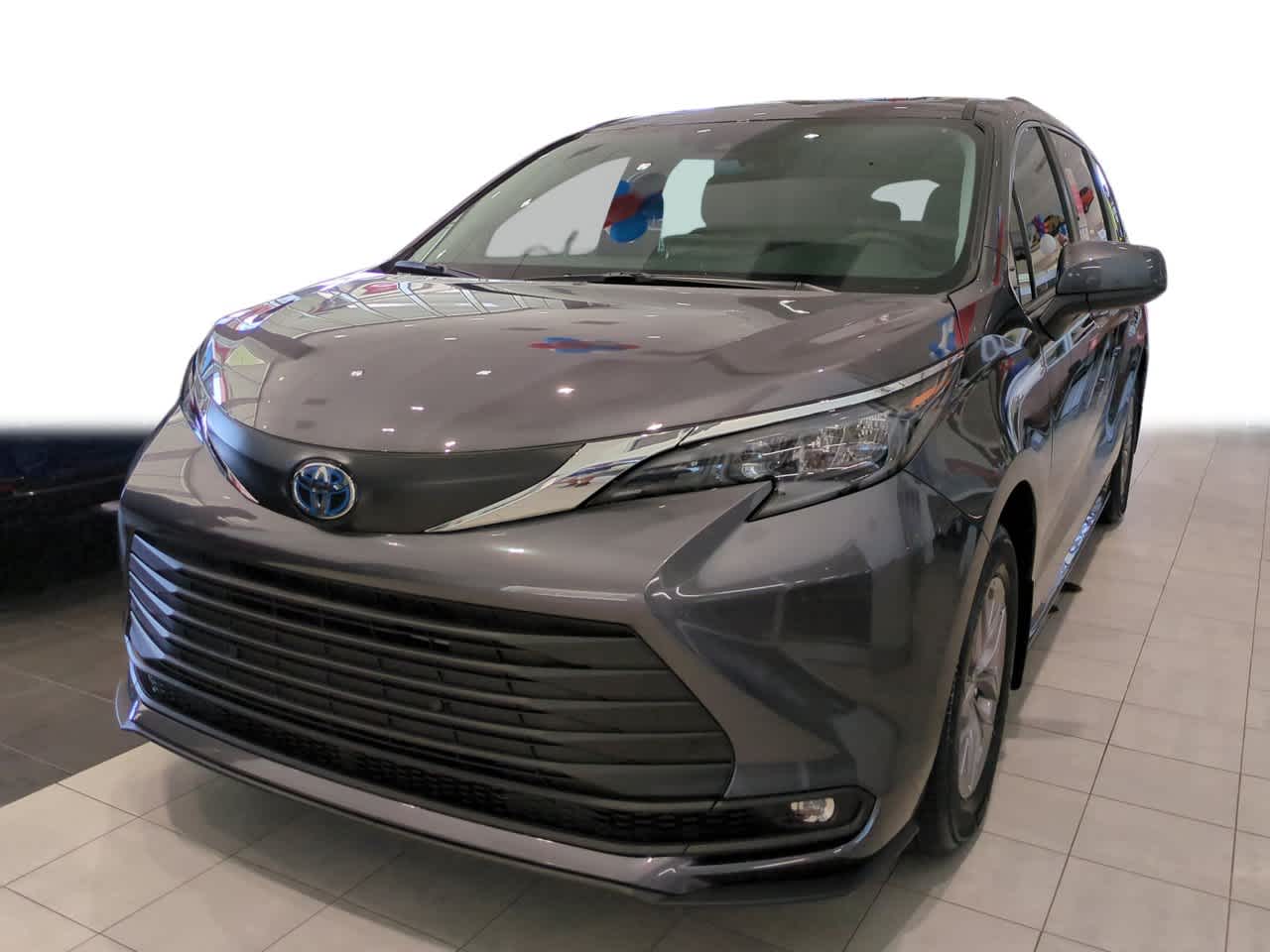 2025 Toyota Sienna XLE