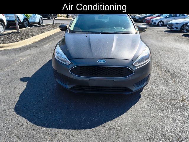 2018 Ford Focus SE photo 8