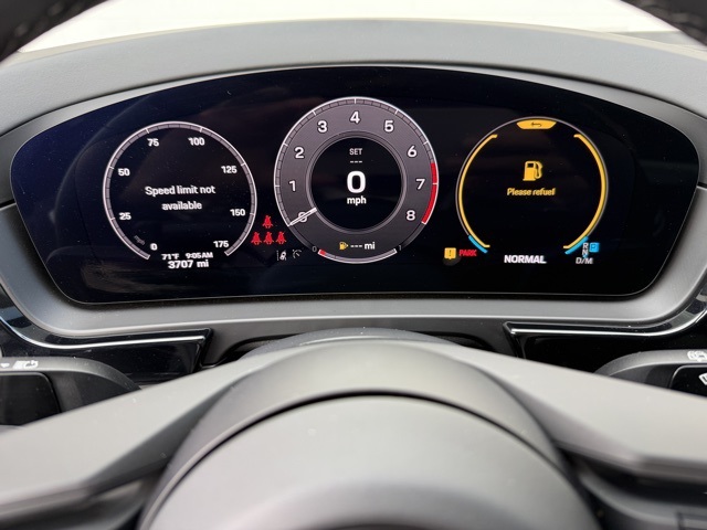 2025 Porsche Cayenne Base photo 12