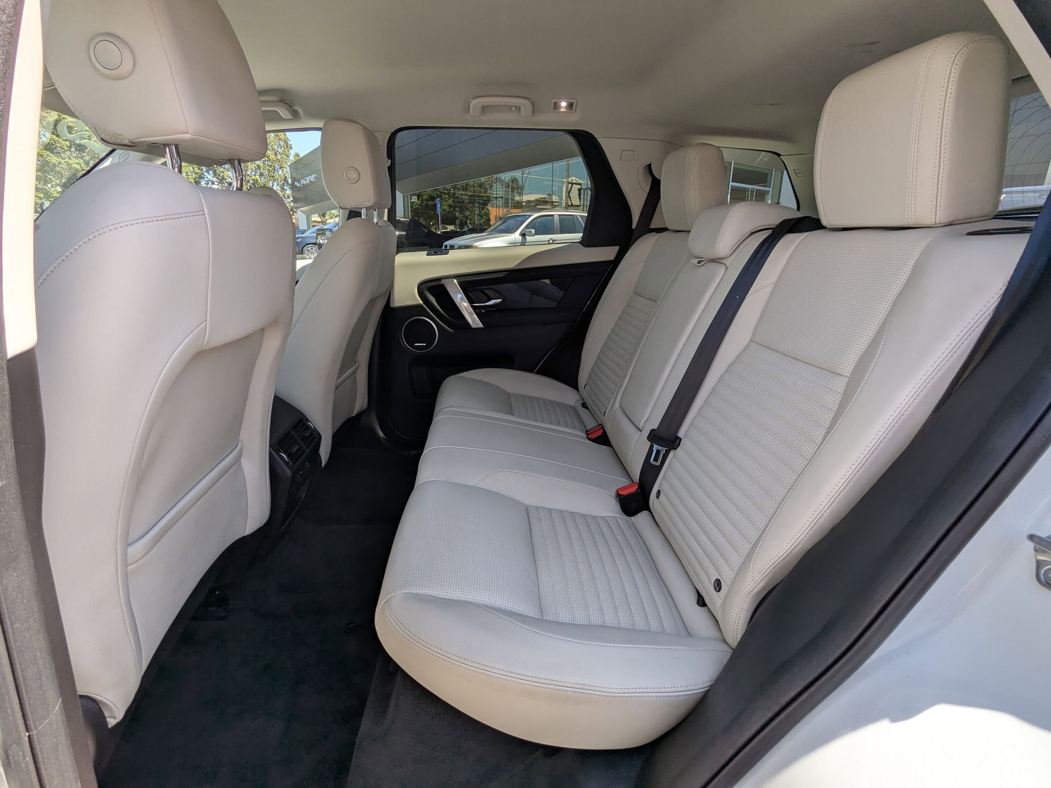 2023 Land Rover Discovery Sport SE photo 15