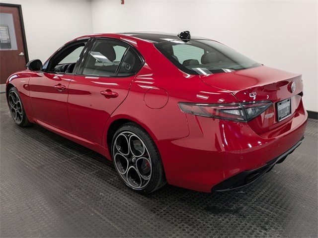 2024 Alfa Romeo Giulia Ti - VELOCE photo 6