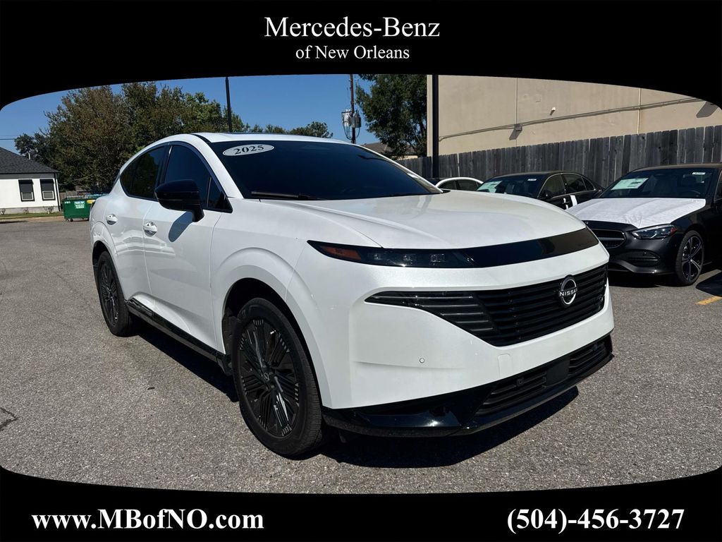 2025 Nissan Murano Platinum's photo