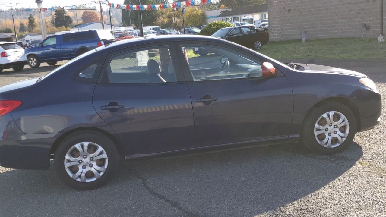 2010 Hyundai Elantra GLS photo 2