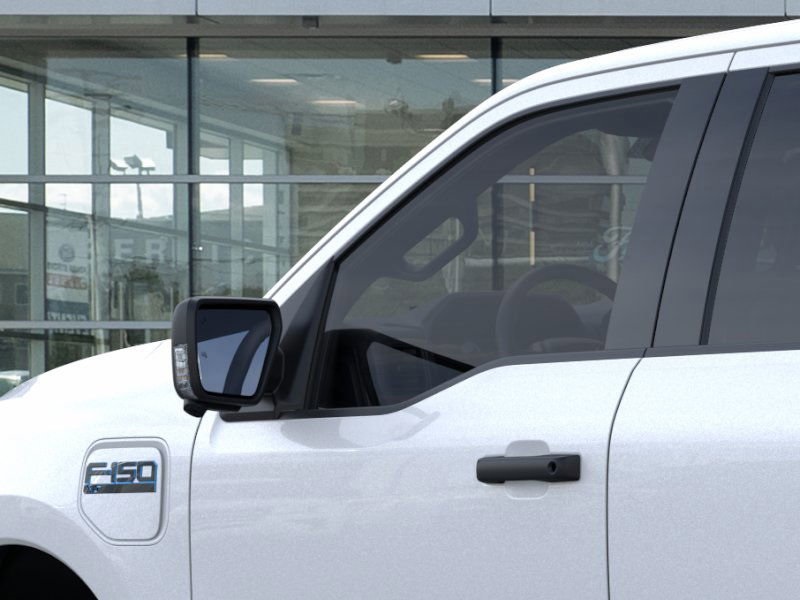 2025 Ford F-150 Lightning XLT photo 20