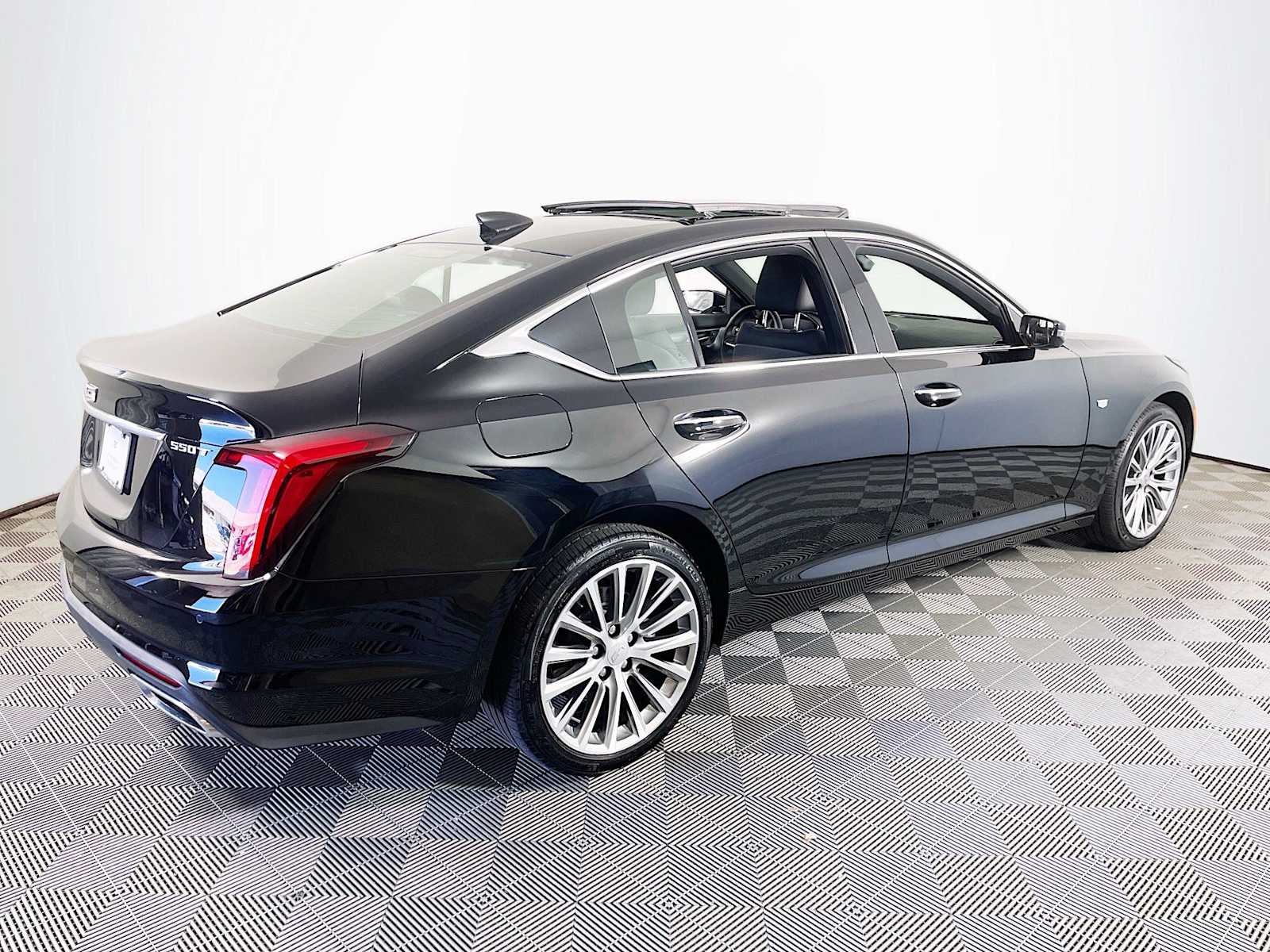 2023 Cadillac CT5 Premium Luxury photo 4