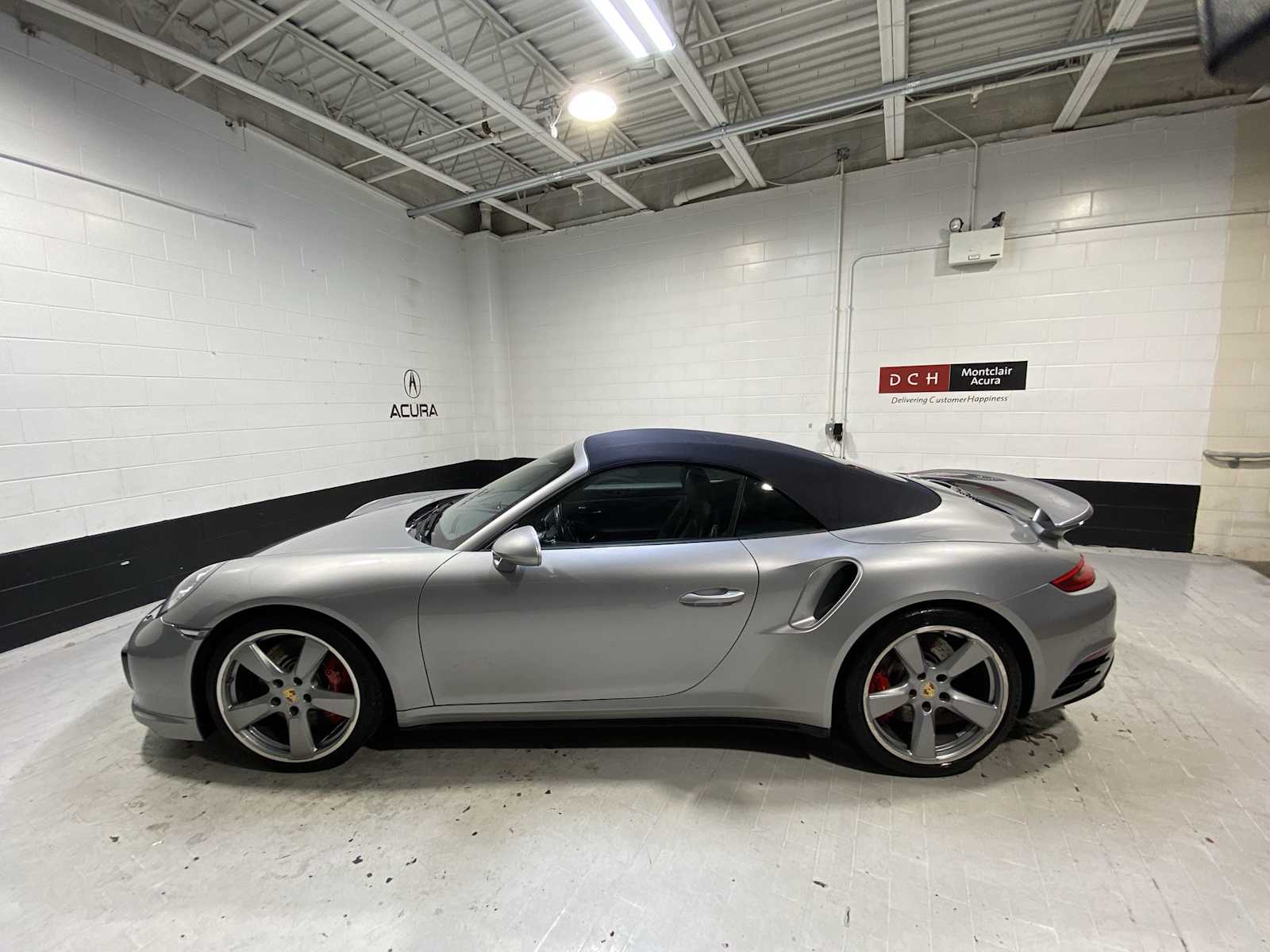 2017 Porsche 911 Turbo Cabriolet photo 3