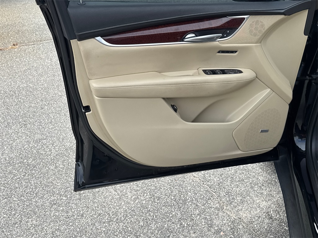 2018 Cadillac XT5 Luxury photo 10