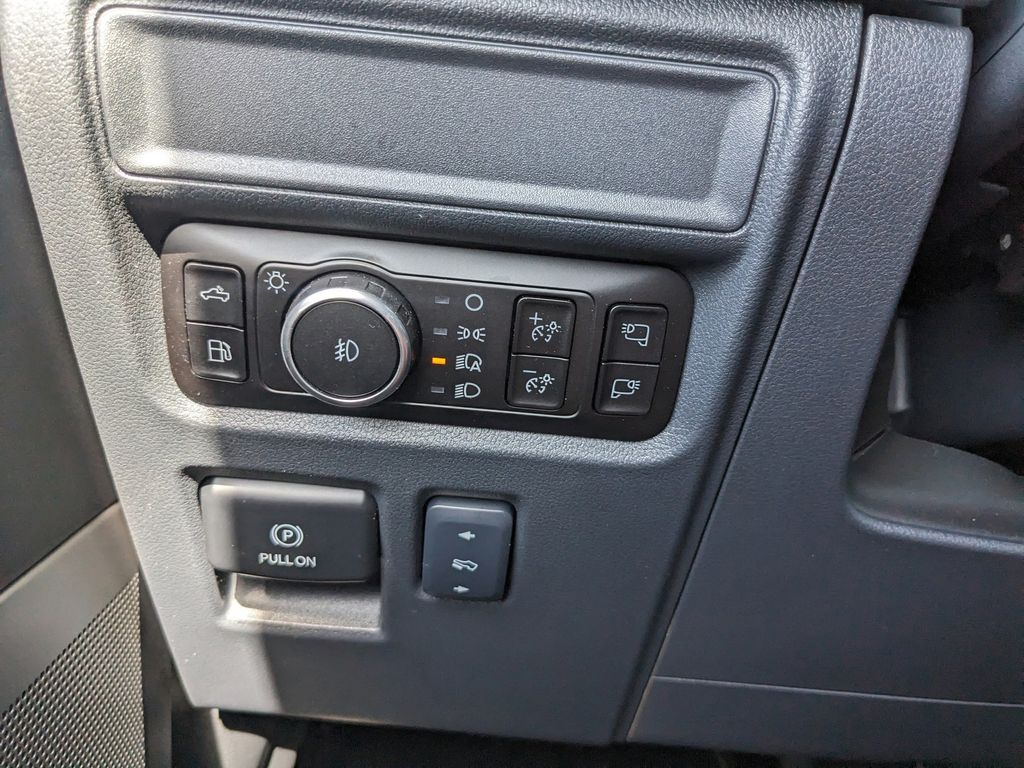 2025 Ford F-150 Lariat photo 26