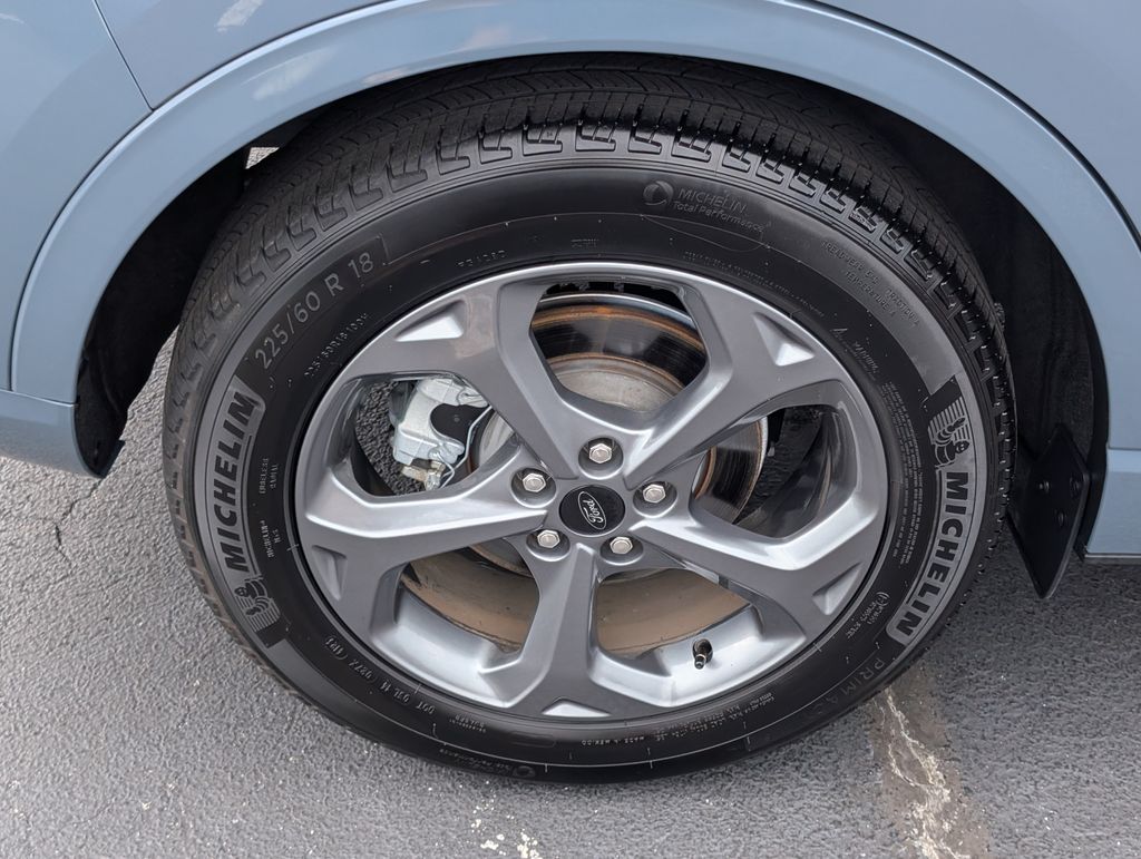 2023 Ford Escape ST-Line photo 25