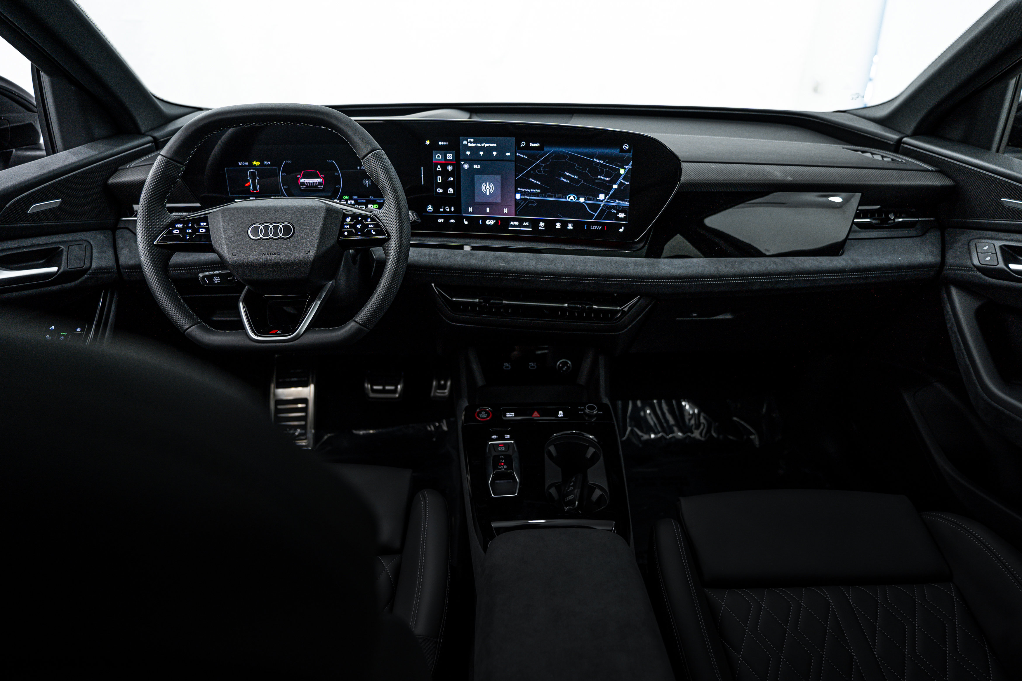 2025 Audi SQ6 photo 8