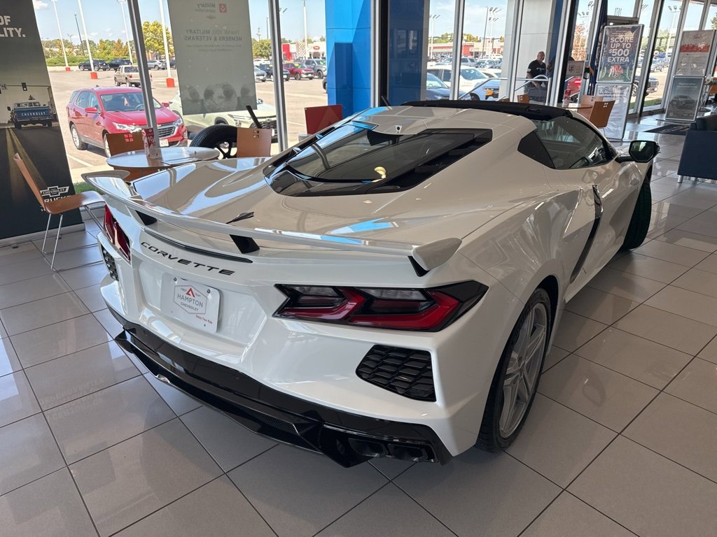 2026 Chevrolet Corvette Stingray 2LT photo 2