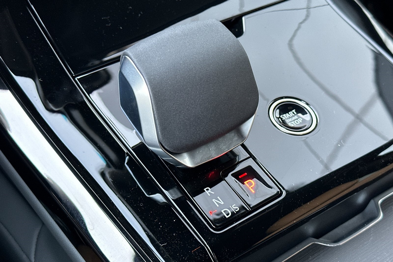 2025 Land Rover Range Rover Sport SE photo 23
