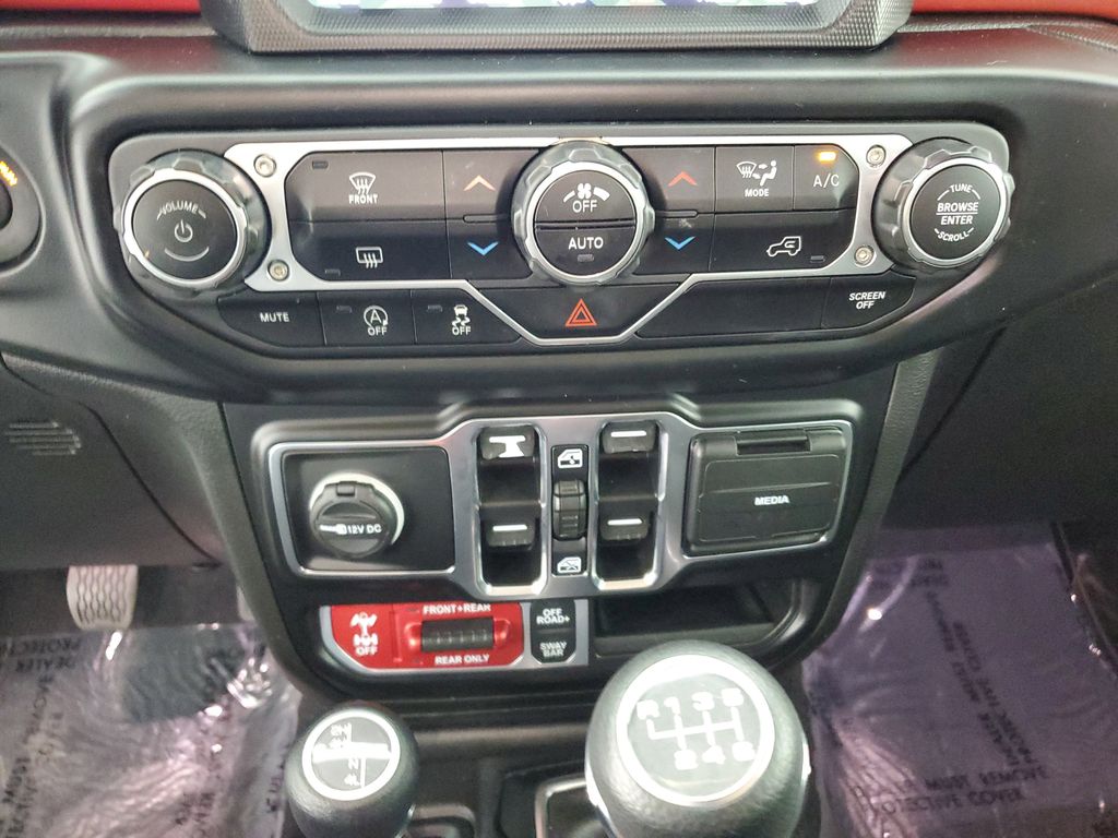 2022 Jeep Wrangler Unlimited Rubicon photo 17