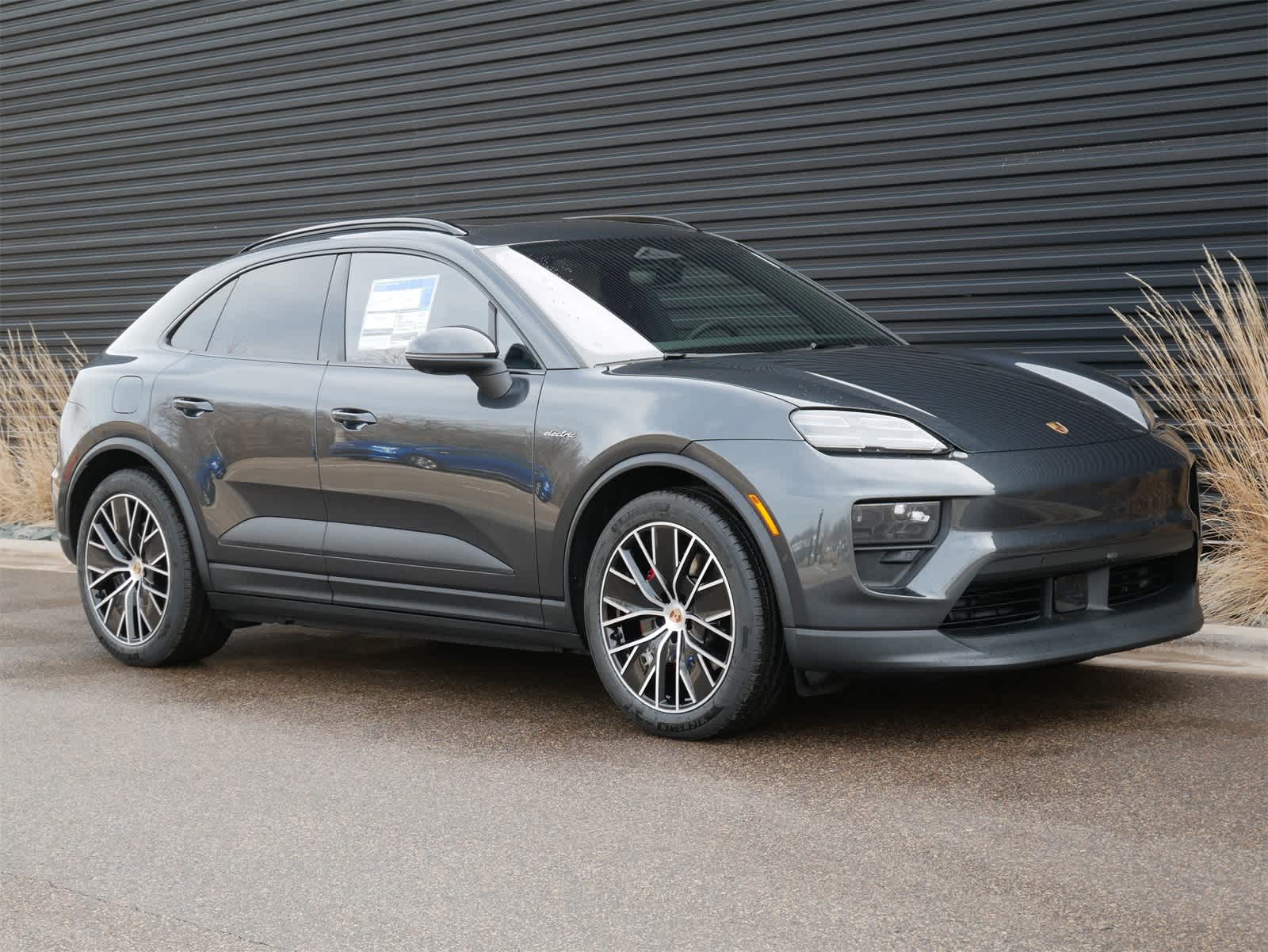 2025 Porsche Macan Electric photo 23