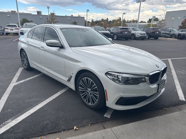 2019 Bmw 530e xDrive Sedan photo 2