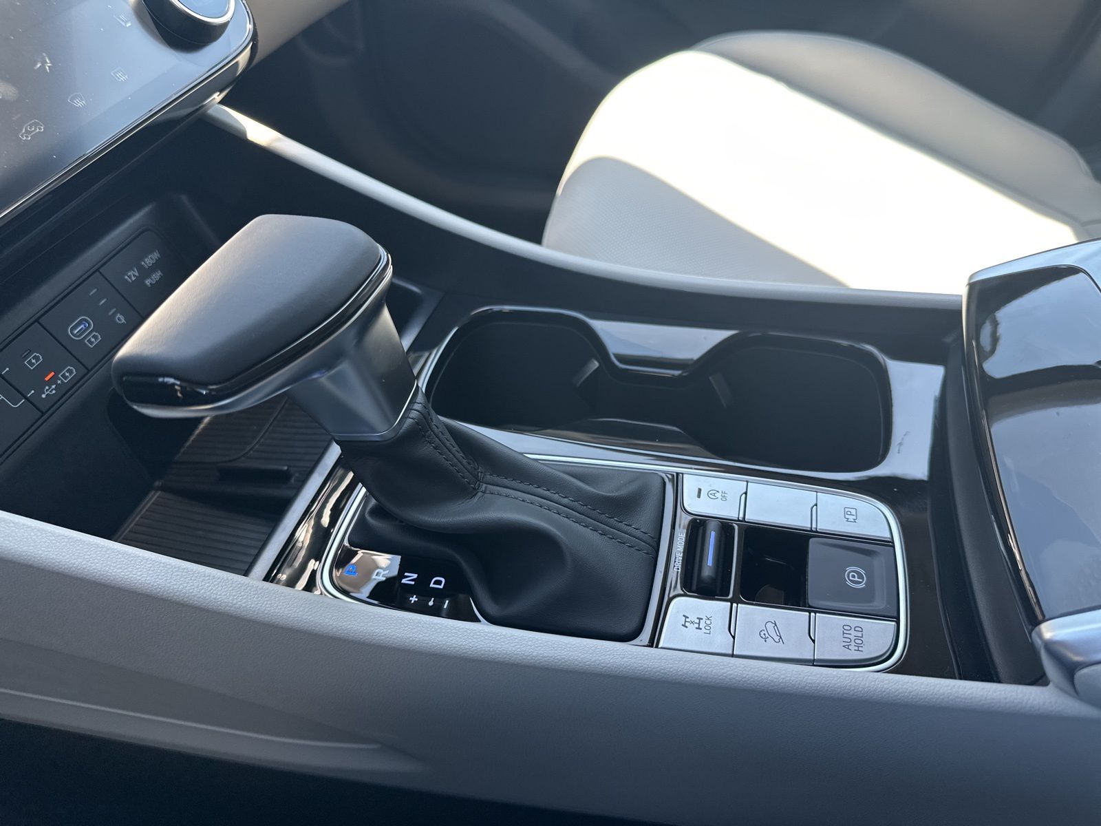 2025 Hyundai Tucson SEL Convenience photo 30