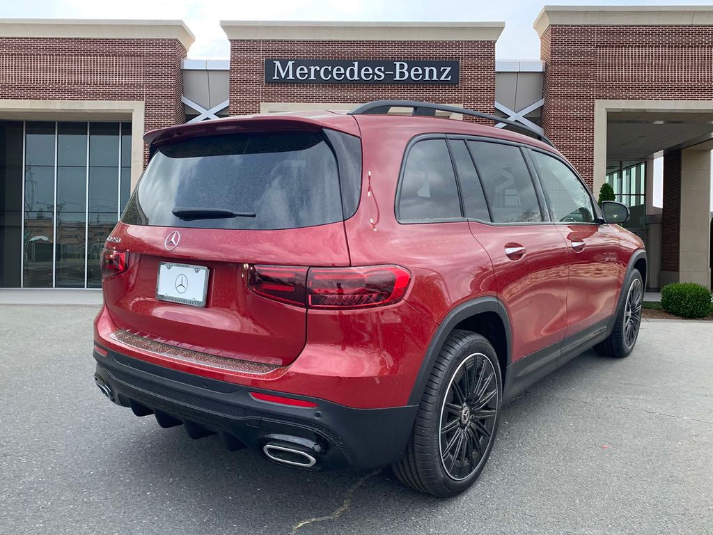 2025 Mercedes Benz GLB 250 photo 5