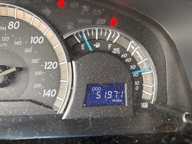 2014 Toyota Camry SE photo 9
