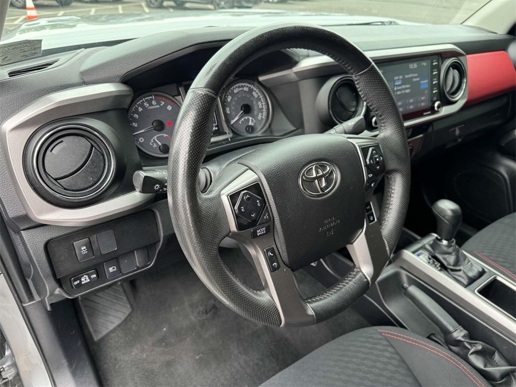 2021 Toyota Tacoma SR5 photo 2