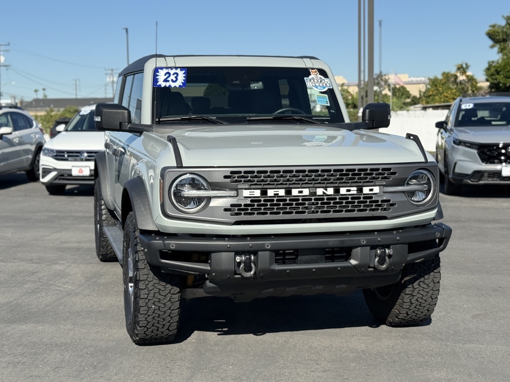 2023 Ford Bronco Badlands photo 2