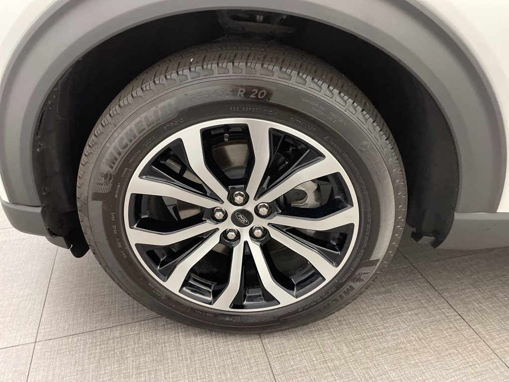 2024 Ford Explorer ST photo 8