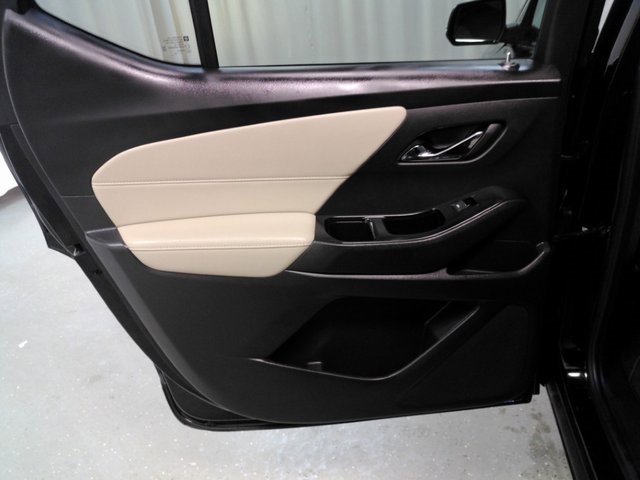2023 Chevrolet Traverse LS photo 14