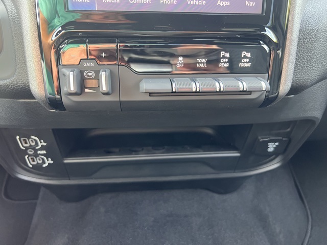 2025 Ram 2500 Tradesman photo 14