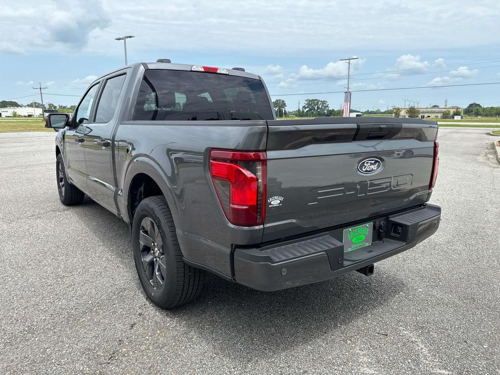 2025 Ford F-150 STX photo 4