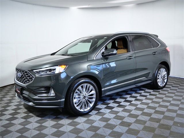 2023 Ford Edge Titanium photo 5