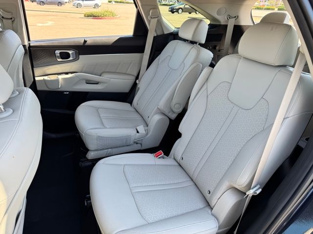 2023 Kia Sorento Hybrid SX Prestige photo 16