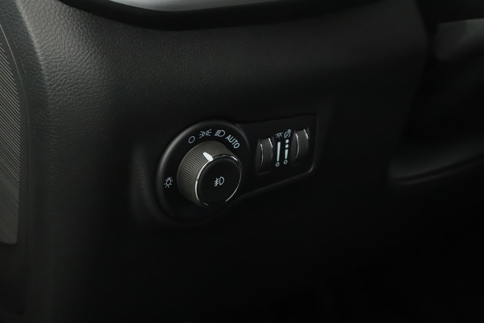 2025 Jeep Compass Limited photo 7