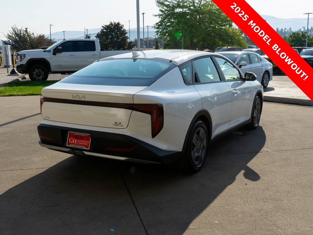 2025 Kia K4 LX photo 6