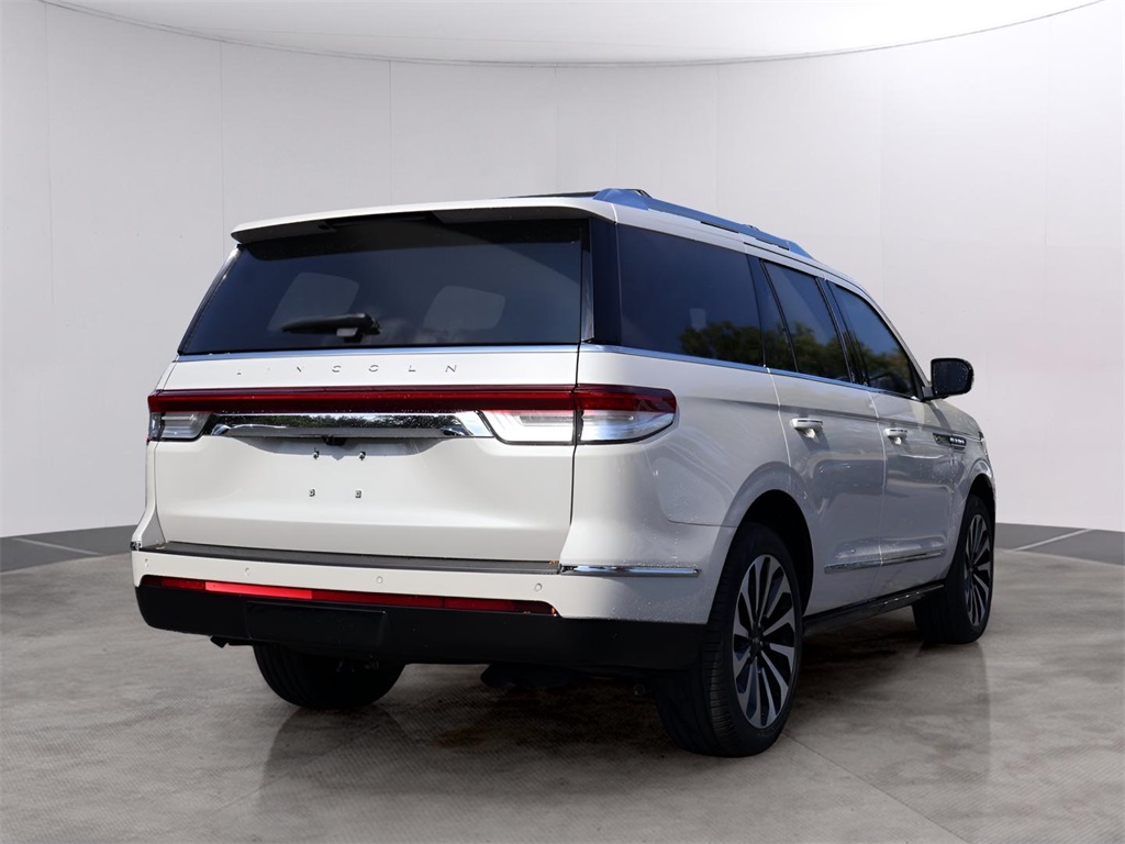 2024 Lincoln Navigator Reserve photo 2